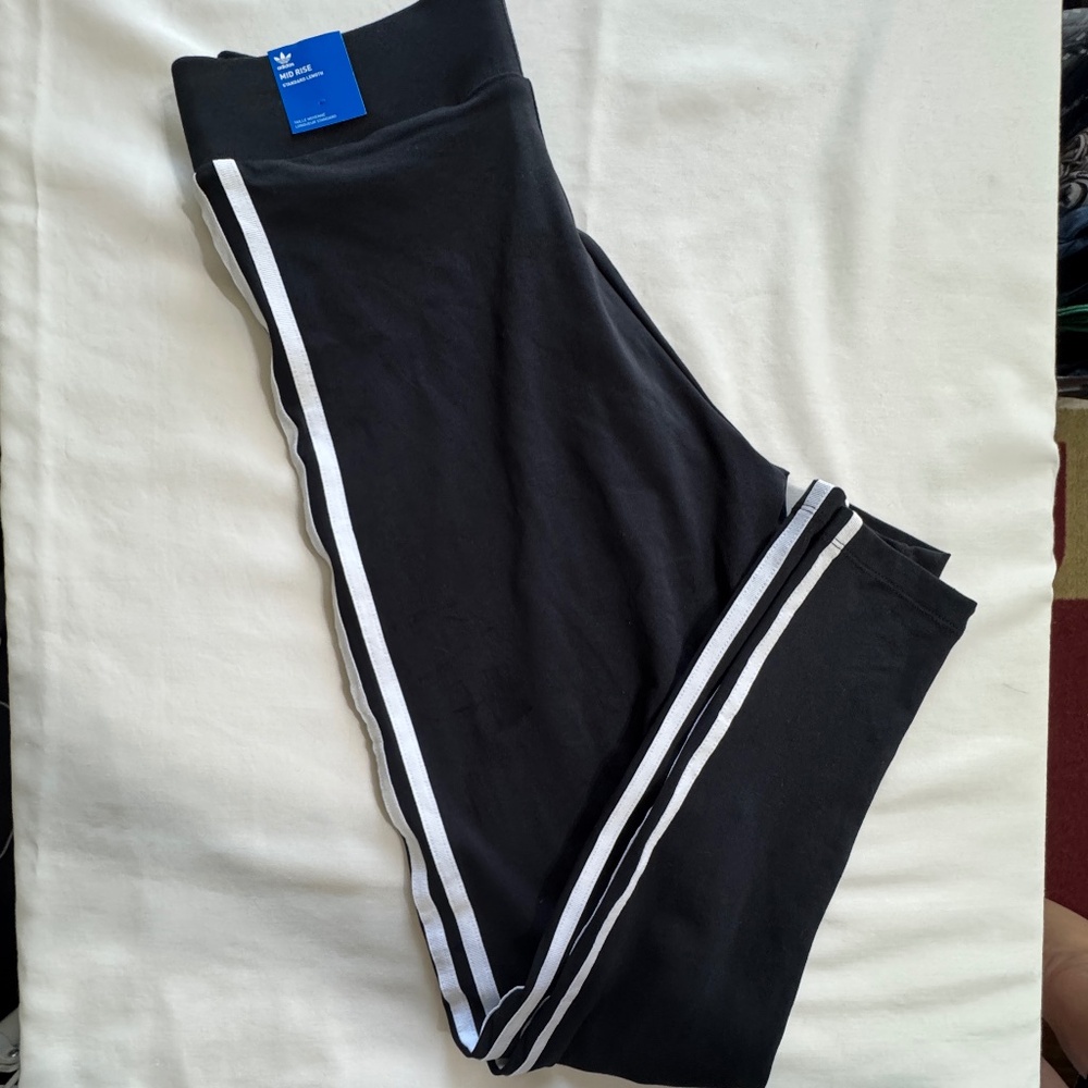 NWT Adidas leggings Mid Rise 3 Stripe Tights Medium